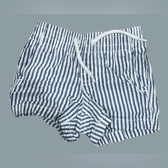 EUC GAPKids Blue and White Stripe Seersucker Drawstring Shorts - Picture 3 of 3